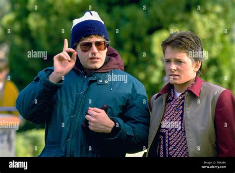 ROBERT ZEMECKIS, MICHAEL J. FOX, BACK TO THE FUTURE, 1985 Stock Photo - Alamy