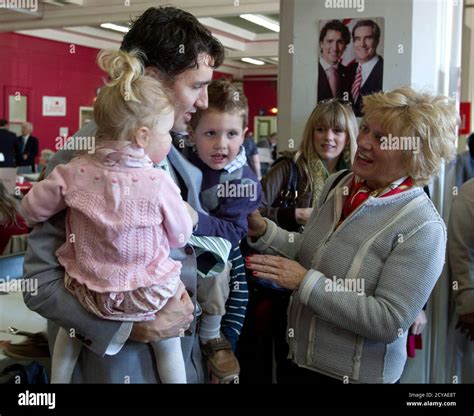 Margaret trudeau and justin trudeau hi-res stock photography and images - Alamy