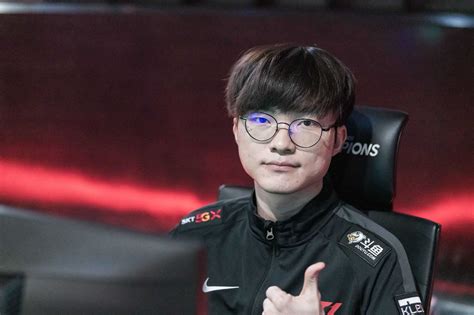 Faker เซ็นสัญญากับ T1 ต่ออีก 3 ปี พร้อมสิทธินั่งแท่นผู้บริหารทีมเมื่อจบอาชีพนักแข่ง | GamingDose ...