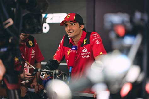 Carlos Sainz reveals desired Ferrari contract deadline