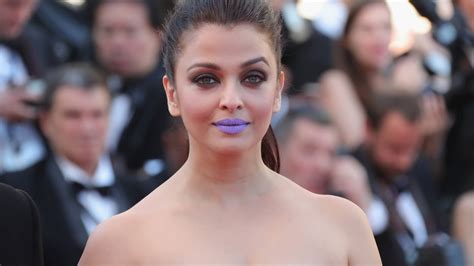 The Internet can't stop talking about Aishwarya Rai's purple lips at ...