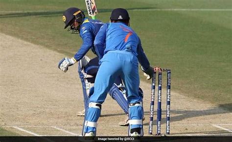 ms-dhoni-stumping_650x400_61513565990 – Puneri Speaks