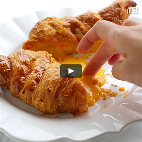 This is "Salted Egg Yolk Croissant" by Moonberry on Vimeo, the home for high quality videos and ...