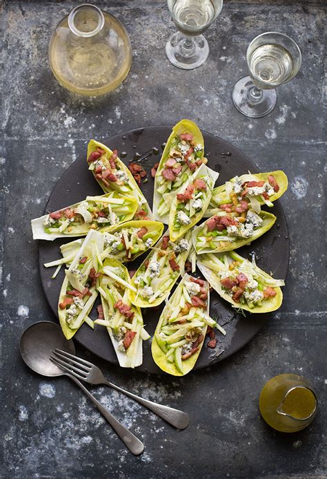 Endive salad boats with apple, blue cheese, bacon and walnuts recipe ...