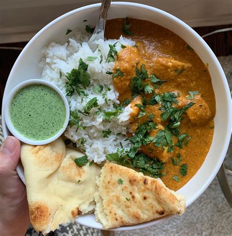 [Homemade] Indian chicken curry with naan and cilantro mint chutney : r/goldhoard