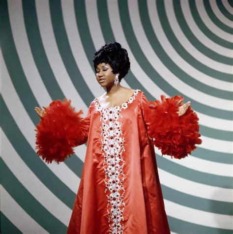 Best Concert Costumes | Essence | Aretha franklin, Soul music, Fashion