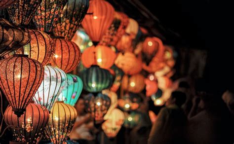 Selective Focus Photography of Lanterns · Free Stock Photo