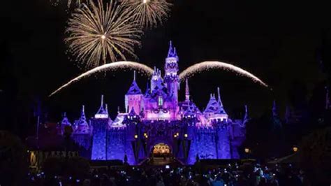 Ultimate Disneyland California Fireworks Guide – Everything You Need To ...