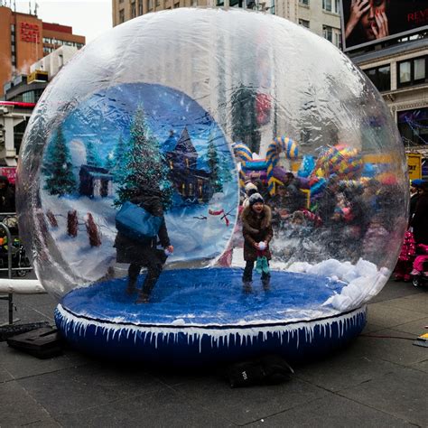 Giant Christmas Inflatable Snow Globe Photo Booth | Snow globes, Christmas snow globes ...