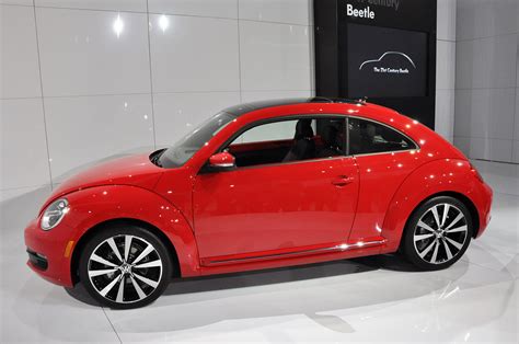 Garage Car: 2012 Volkswagen Beetle silhouette New Tv Premiere video