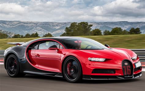 Bugatti Chiron Becomes the Fastest Car in the World | Man of Many