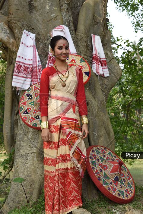 Bihu Dance Costume