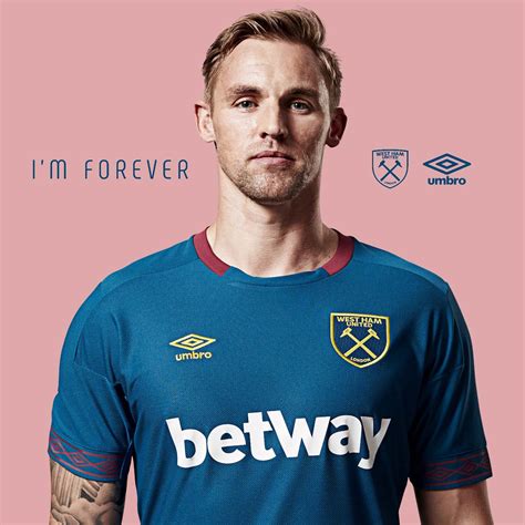 West Ham Kit : West Ham United 125th Anniversary 2020-21 Umbro Home Kit ...