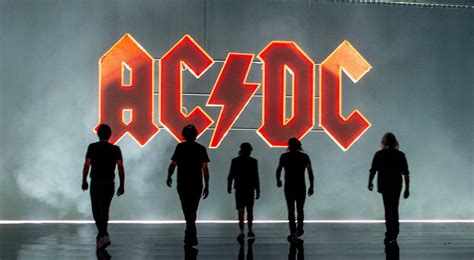 20 Best AC/DC Songs of All Time - Singersroom.com