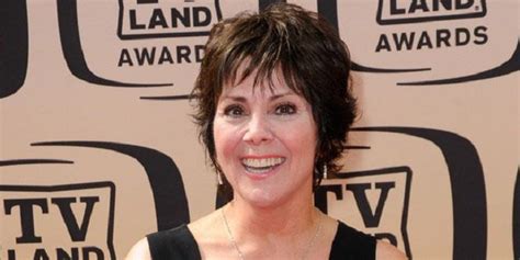 Joyce DeWitt (TV Actress) Age, Birthday, Birthplace, Bio, Facts, Family ...