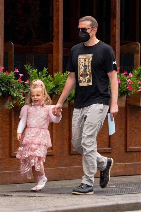 Bradley Cooper in a Black Tee Was Spotted with His Daughter After ...