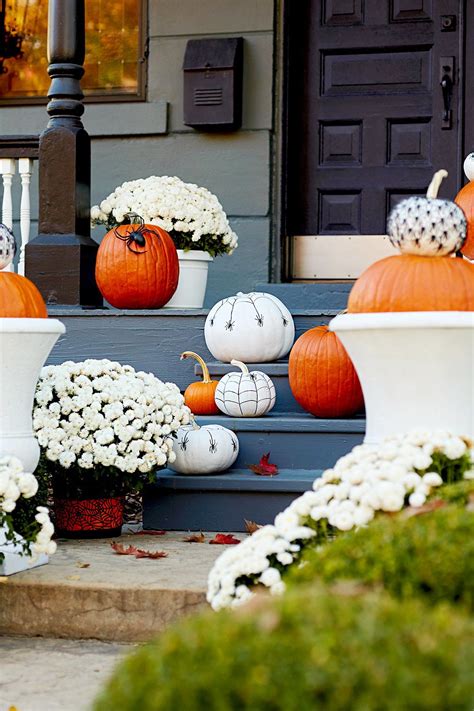 45 Pumpkin Decorating Ideas to Try This Fall | Fall container gardens, Fall mums, White mums