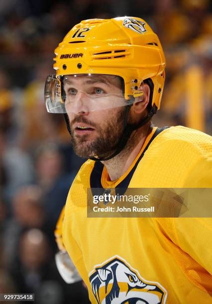 Mike Fisher Hockey Photos and Premium High Res Pictures - Getty Images