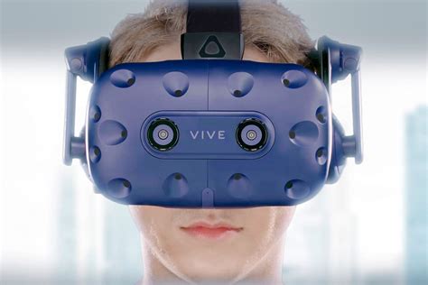 HTC Dan O'Brien Explains The Vive Pro, Wireless VR, Built-in Headphones ...