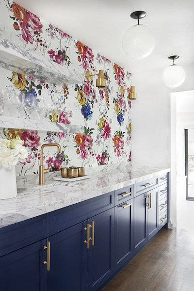 Floral Fun - Wallpapered Kitchens That Wow - Photos Style At Home, Küchen Design, House Design ...