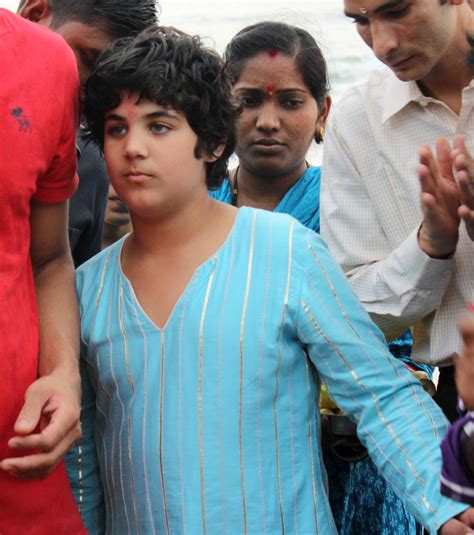 Akshay Kumar's Son Aarav's Ganesh Visarjan (Immersion) 2013 in Mumbai ...