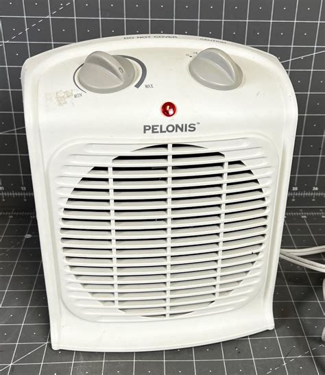 PELONIS Space Heater | EstateSales.org