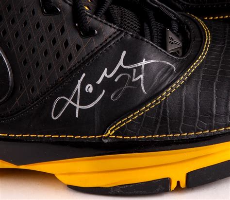 Kobe Bryant Signed Pair of (2) Nike Kobe's 2's Zoom Shoes (JSA LOA ...