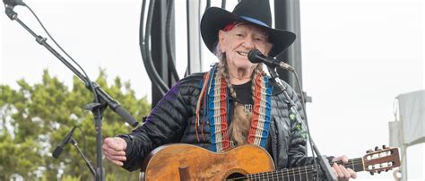 Willie Nelson Announces 'The Outlaw Music Festival Tour'