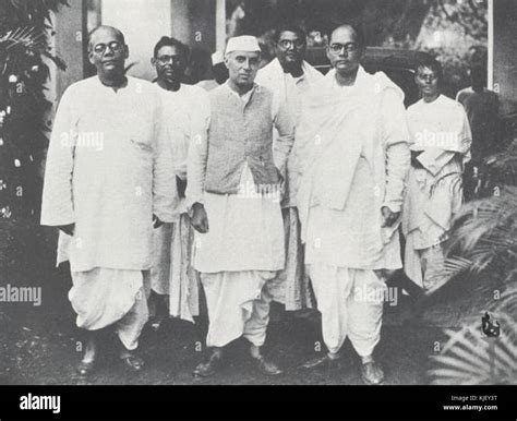 Jawaharlal Nehru with Sarat Chandra Bose and Subhas Chandra Bose Stock Photo - Alamy