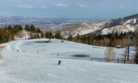 The 5 Best Ski Resorts Near Colorado Springs (2023-24)