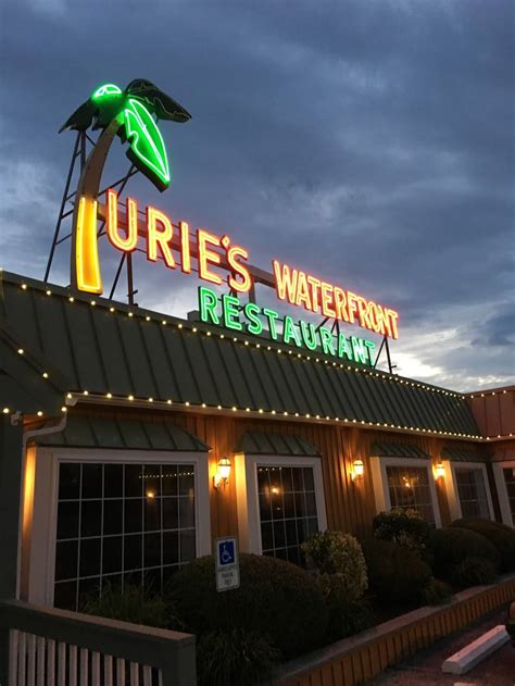 Urie's Waterfront Restaurant | 588 W Rio Grande Ave, Wildwood, NJ 08260, USA