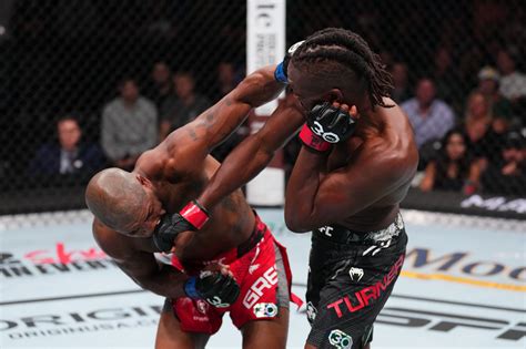 UFC Austin video: Jalin Turner demolishes Bobby Green with brutal ...