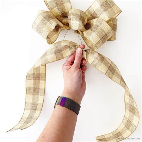 How to Make a Bow for a Wreath - Easy! | The How To Mom