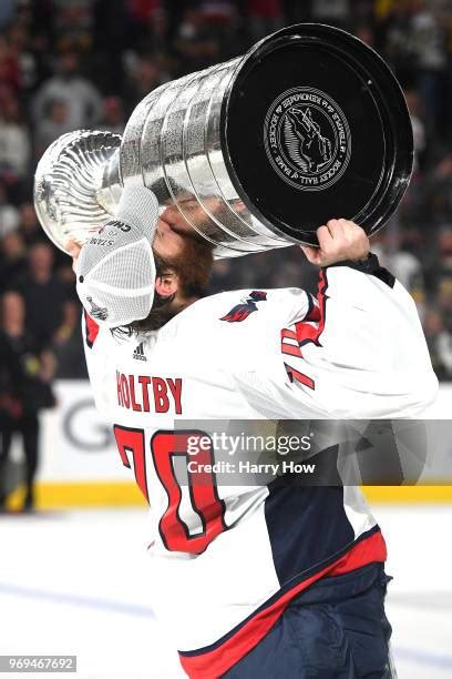 Braden Holtby Photos and Premium High Res Pictures - Getty Images