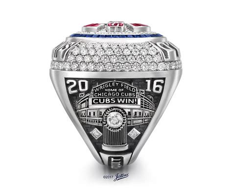 Jostens jeweler gives closer look at Cubs World Series ring - ABC7 Chicago