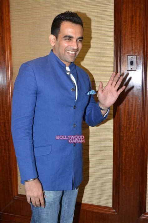 Zaheer Khan announces retirement at press event - Bollywood Garam