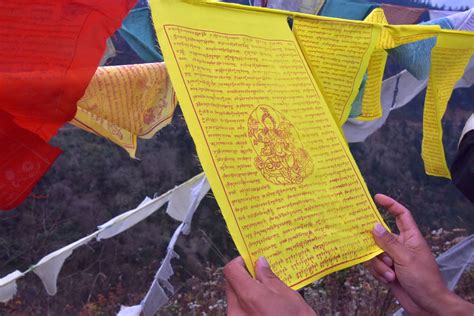 Bhutan’s Prayer Flags (13.11.19) – JONO VERNON-POWELL