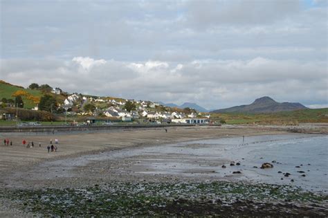 Criccieth - Esplanade Photo | UK Beach Guide