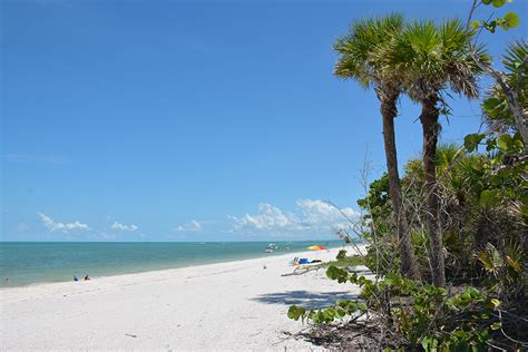 Barefoot Beach Preserve – Florida Hikes