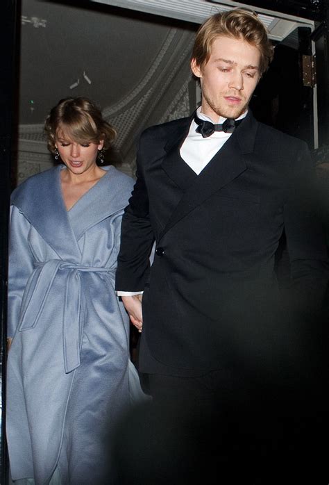 Taylor Swift Steps Out for the First Time Since News of Joe Alwyn Split