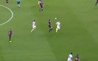 Video: Sergio Busquets skills vs Inter in Barcelona win