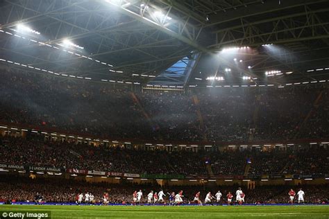 England should want the roof to be shut at the Millennium Stadium ...