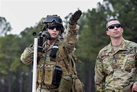 South Carolina National Guard Soldiers earn Pathfinder wings | Article | The United States Army