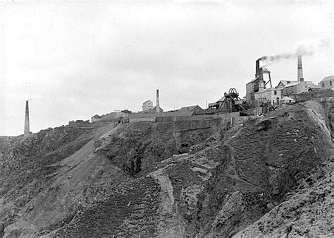 Levant Mine - Cornish Mine Images - History in Black and White