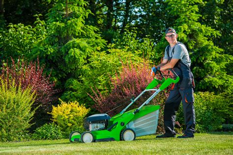 Landscapers: What you need to know to keep yourself and your workers safe. | Merchants Insurance ...