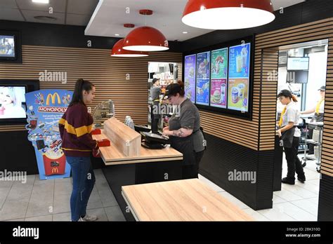 Mcdonalds fast food restaurant counter hi-res stock photography and images - Alamy