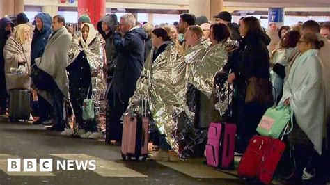 Glasgow Airport passengers evacuated amid police lockdown