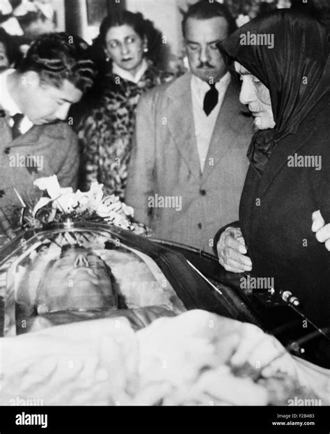 Eva peron funeral hi-res stock photography and images - Alamy