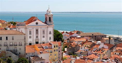 Alfama, Lisbon: A Guide to the City’s Charming Old Quarter District