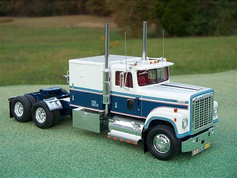 AMT International Transtar 4300 Eagle Plastic Model Truck Kit 1/25 ...